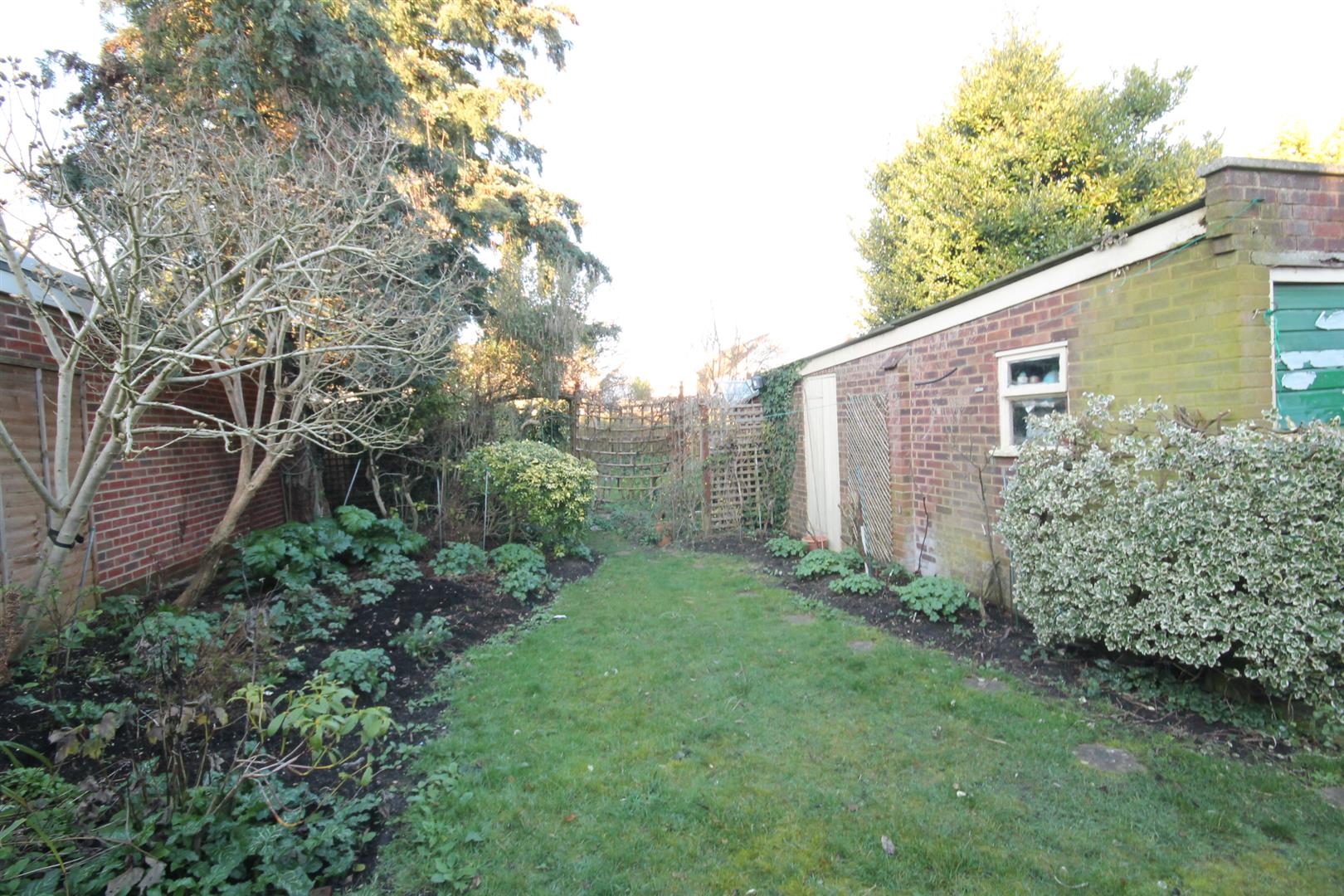 LARGE GARDEN